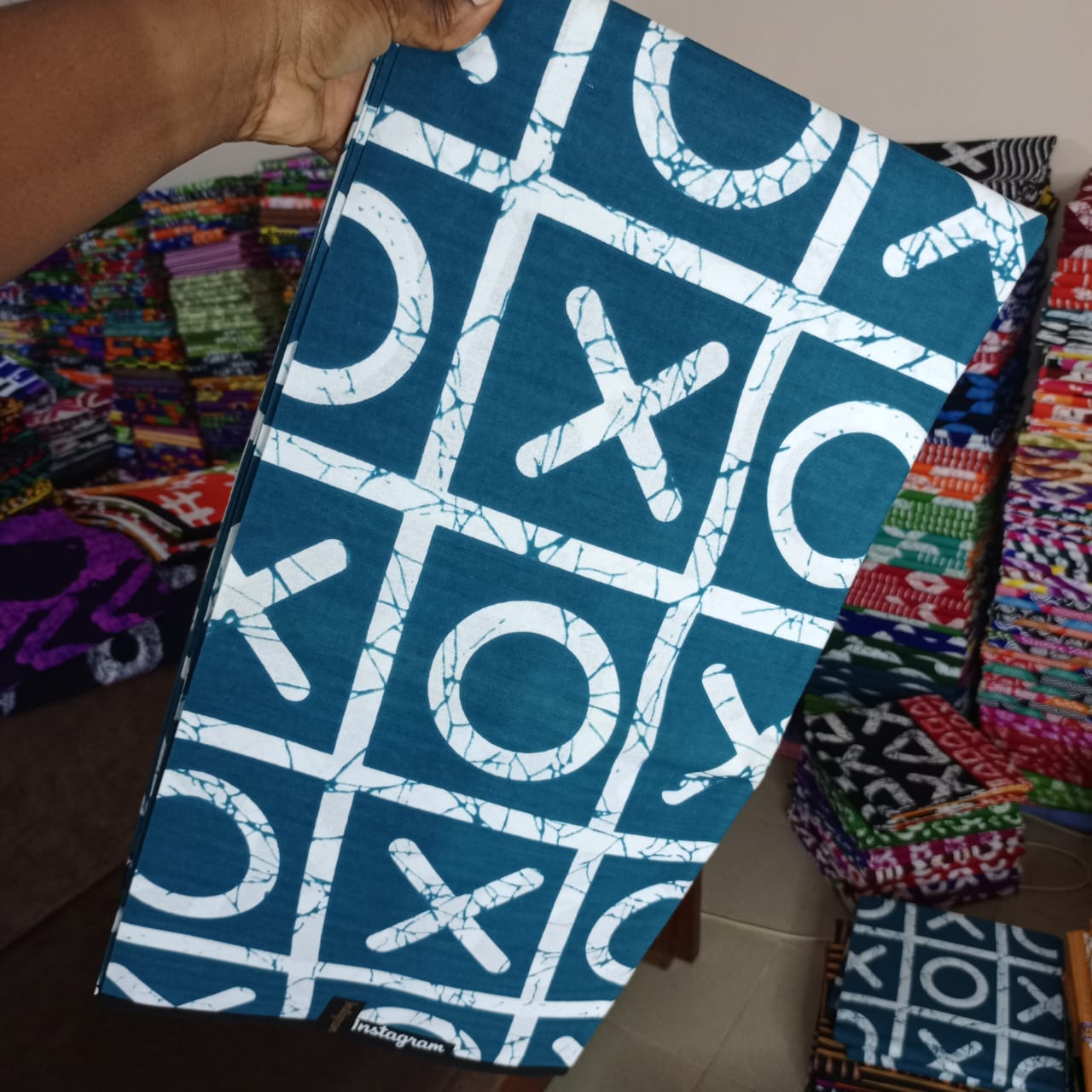 INSTAGRAM FASHION WAX 100% COTON WAX NIGERIAN batik bleu pétrole à motif XO morpion en damier 
