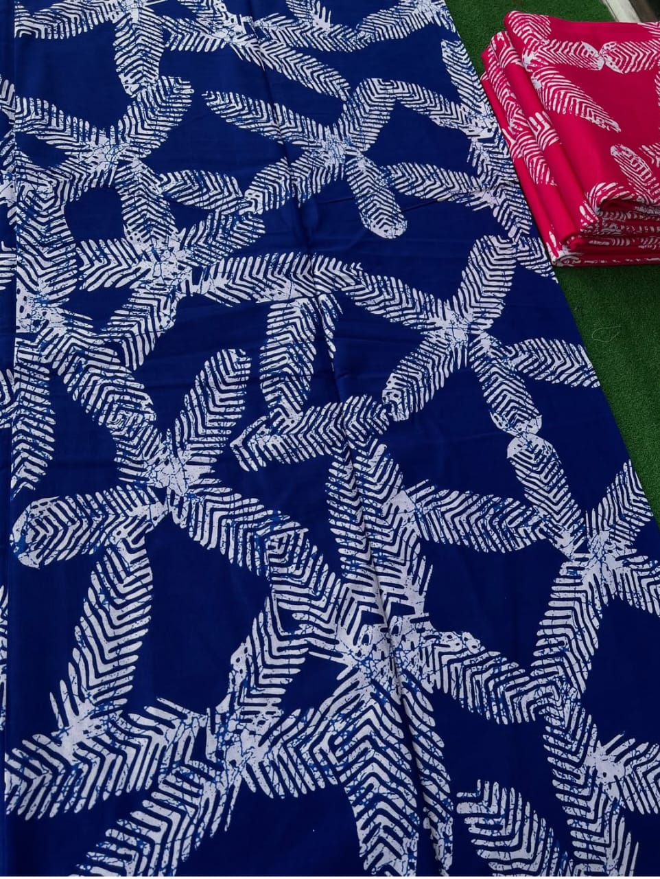 OBA CULTURE 100% COTON WAX NIGERIAN batik étoiles 5 branches palmier de couleurs bleu  et blanc